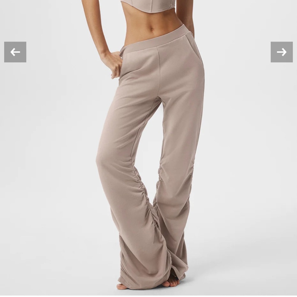 Alo Yoga Ruched Soft Sculpt pant